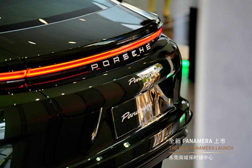 全新 panamera 实车到店，体验保时捷专属的卓越驾乘感受